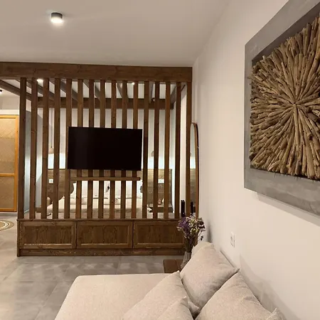 Aurora Seaside Luxury Holiday home *