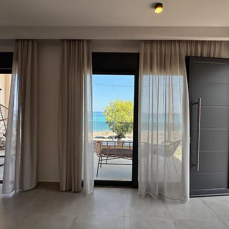 Aurora Seaside Luxury 아크앤젤로스