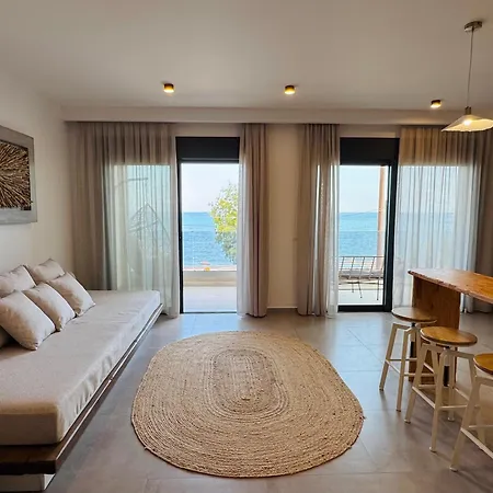 Nyaraló Aurora Seaside Luxury Arhángelosz